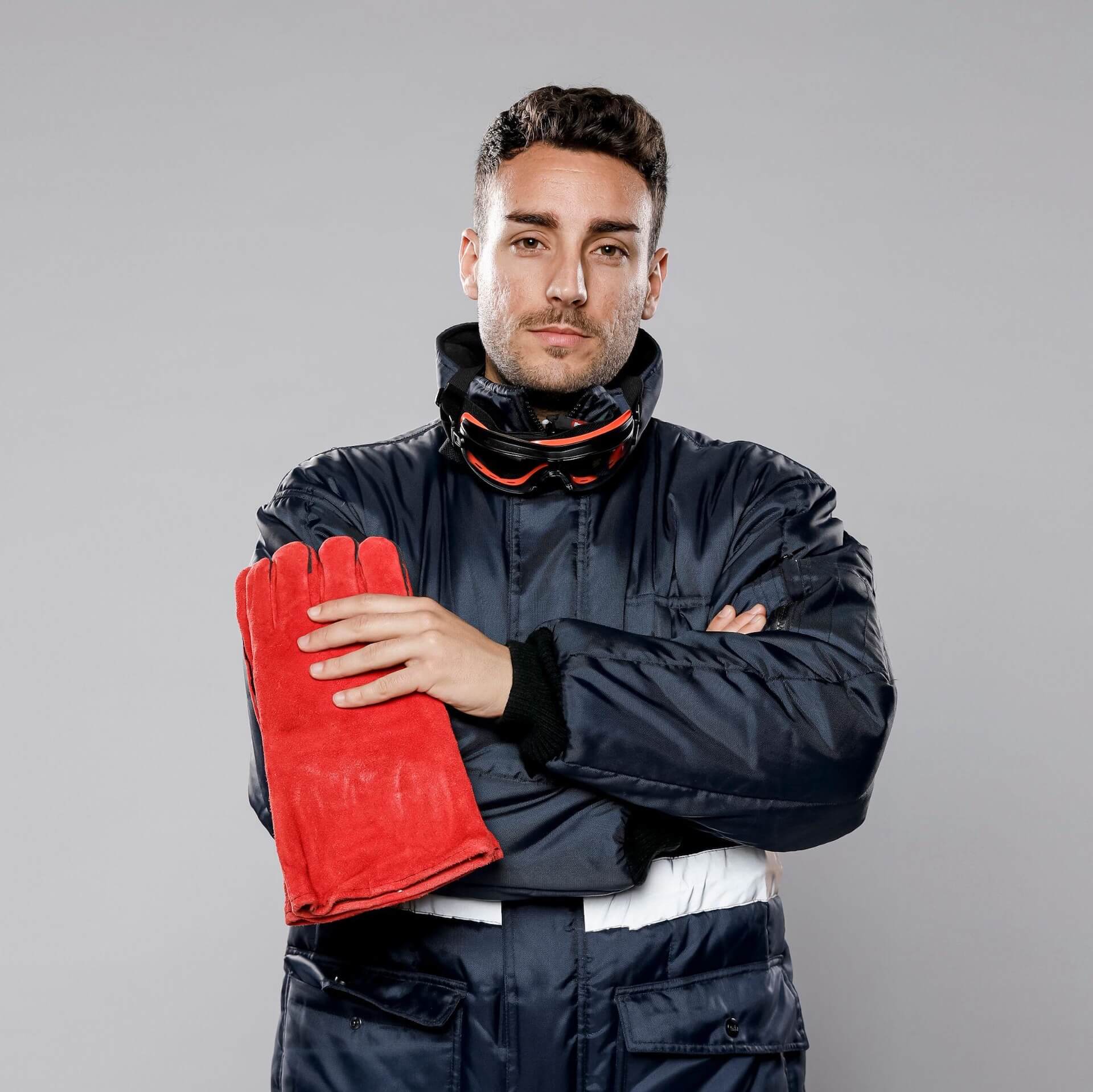 Как выбрать зимнюю спецодежду для работы в экстремальных условиях